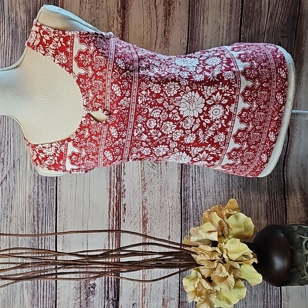 NEW CHARTER CLUB RED & WHITE KEYHOLE CUTOUT PULLOVER TANK TOP